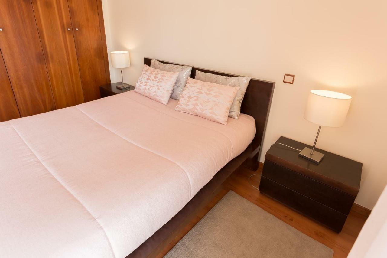 Apartamento Praia סאו מרטיניו דו פורטו מראה חיצוני תמונה