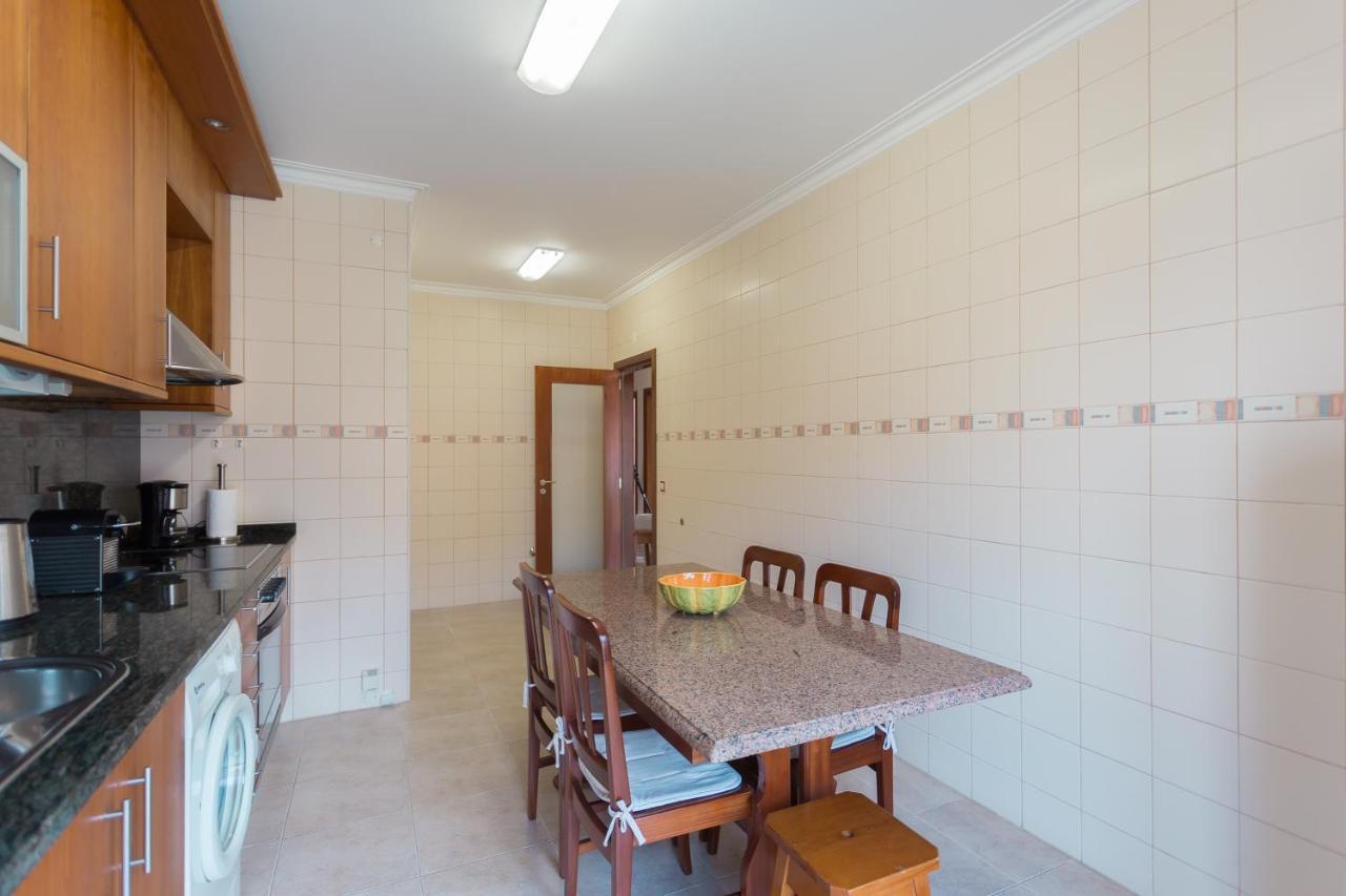Apartamento Praia סאו מרטיניו דו פורטו מראה חיצוני תמונה